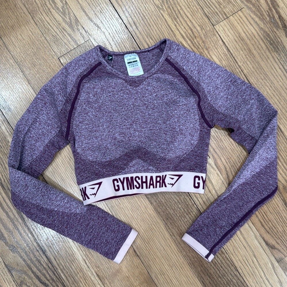 Women’s GymShark top. Size small